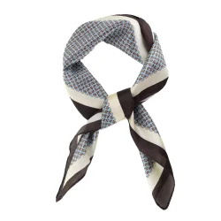 By Str - Callie Trklde 