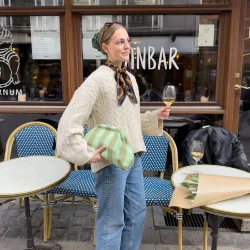 By Str - Callie Trklde 