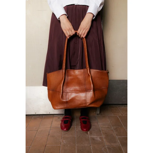 Re:designed - Taske - Mane Big - Walnut