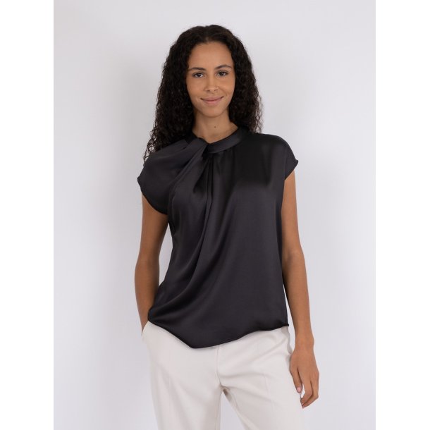 Neo Noir - Bluse - Fleur Drapy Satin Blouse - Black