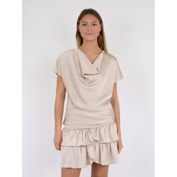 Neo Noir - Top Annabeth Heavy Sateen Tee - Champagne